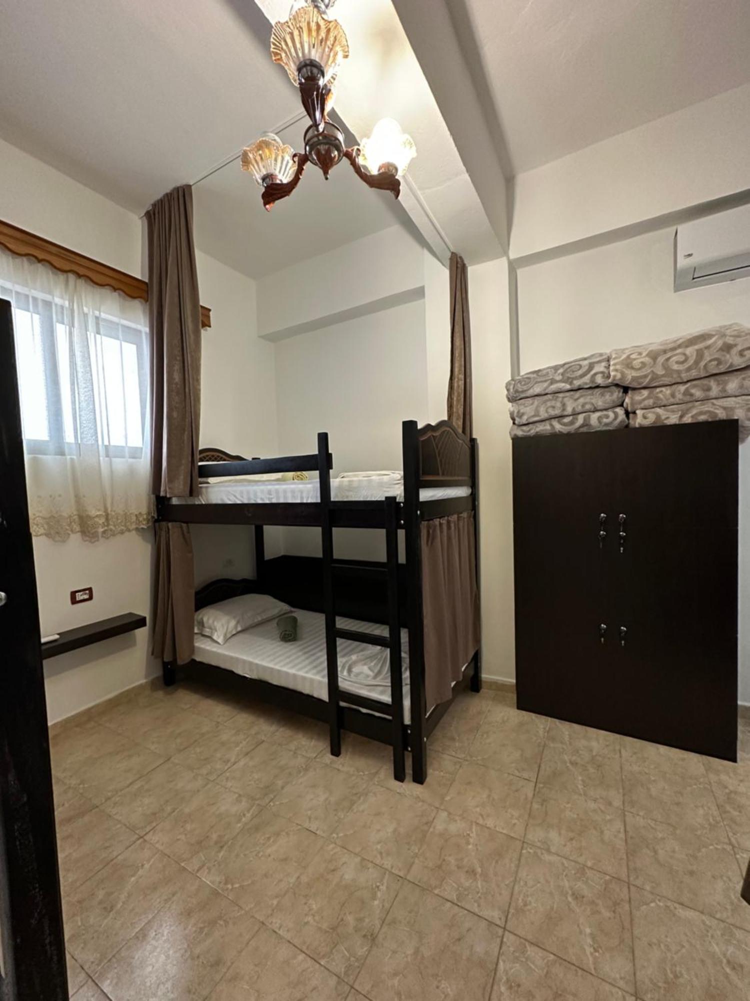 Hanna'S Hostel 베라트 외부 사진